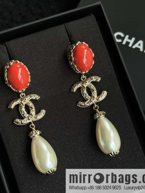 ❗️New ❗️☀️ new ☑️ Chanel c3 double c red pearl stud earrings ☀️