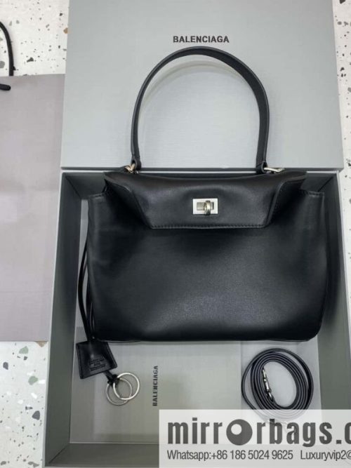 🖤[Small black silver buckle 】 𝐁𝐀𝐋𝐄𝐍𝐂𝐈𝐀𝐆𝐀 𝐑𝐎𝐃𝐄𝐎 𝐁𝐀𝐆 series handbag model number: 78972