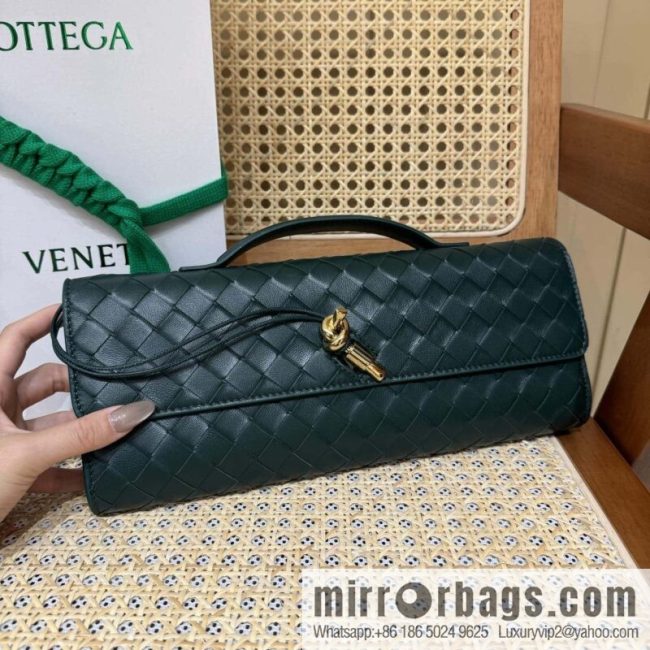 BV Andiamond Clutch 741511 Emerald