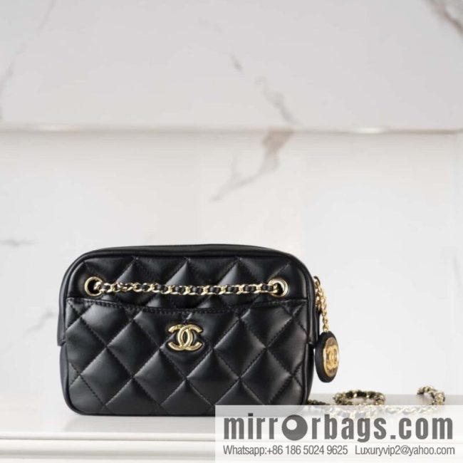 𝐂𝐡𝐚𝐧𝐞𝐥 𝟐𝟒𝐤 Coin Camera Bag, Small, Black 🖤 AS5190