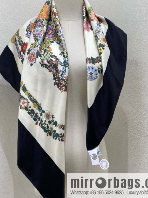 HERMES \"Gorgeous Bridle Floral Edition 90 Square Towel\"