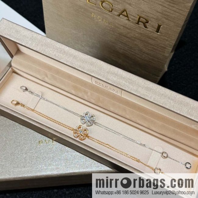 BVLGARI FIOREVER series four-leaf clover bracelet
