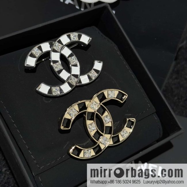 ☀️New ☑️ Chanel Double C Square Diamond Brooch