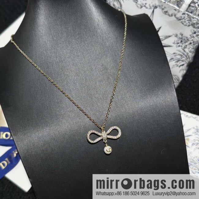 ☀️New ☑️ DIOR bow pearl necklace