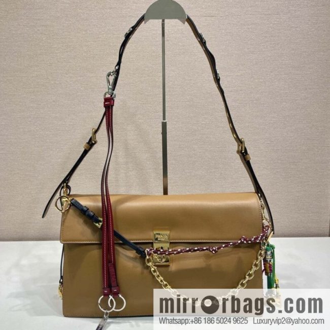 PRADA 🎉 new 🎉 1BD378 large 🎉🎉 brown