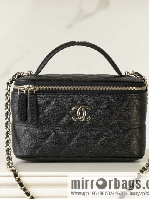 𝐂𝐡𝐚𝐧𝐞𝐥 𝟐𝟓𝐜 new, handle box bag, black gold lychee cow 🖤 AP4404