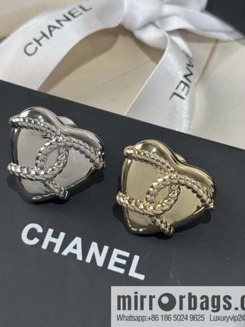 ❗️New ❗️ ☀️ new ☑️ Chanel double c peach heart love ❤️ brooch ☀️