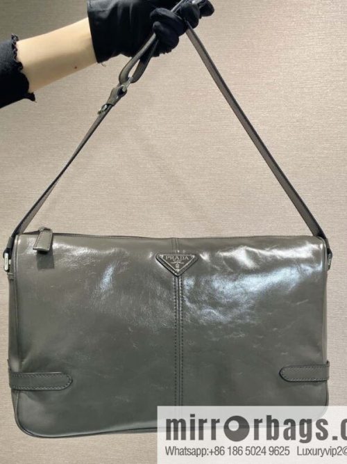 PRADA 🎉 new oil wax leather 🎉 2VH187 messenger bag🎉🎉