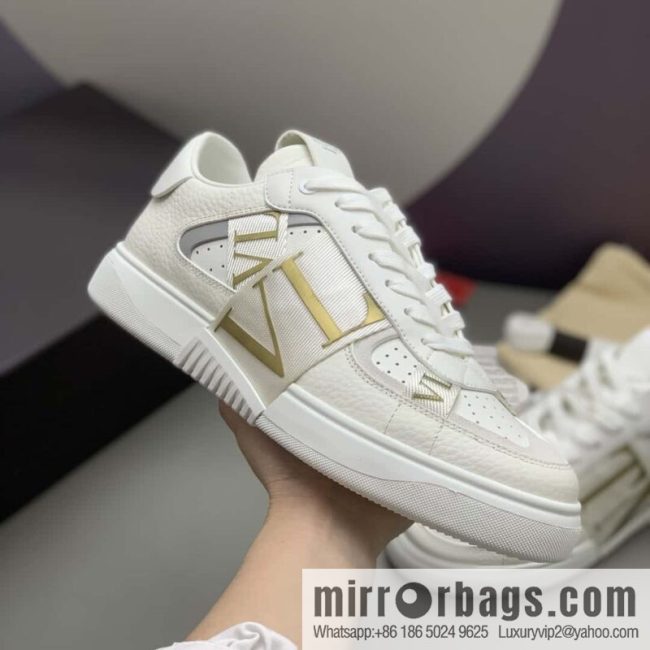 Valentino 🔥 men\'s and women\'s sneakers