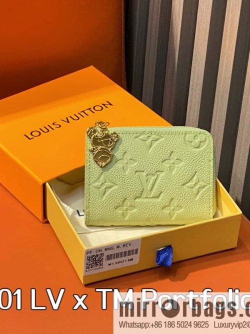 [Original order boutique] M13801 green white color, change wallet LV x TM Portfolio Noah Compact wallet