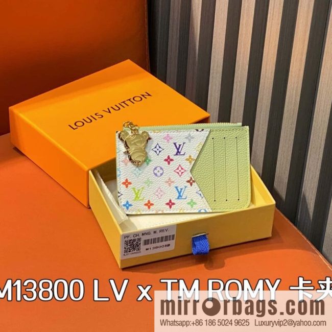 [Boutique‑grade] M13800 green white color, card bag, card clip wallet, the new LV x TM ROMY card clip of the season.