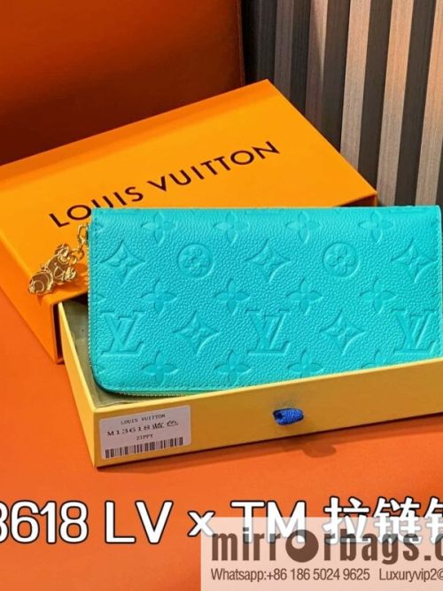 [Original order boutique] M13618 blue white color, single zipper wallet LV × TM zipper wallet