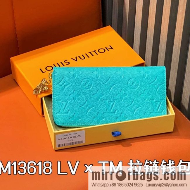 [Boutique‑grade] M13618 blue white color, single zipper wallet LV × TM zipper wallet