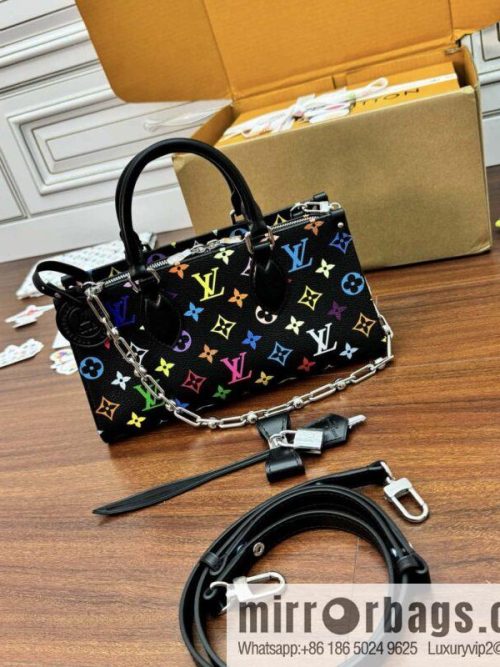 LV M13260 LV x TM OnTheGo East West Chain