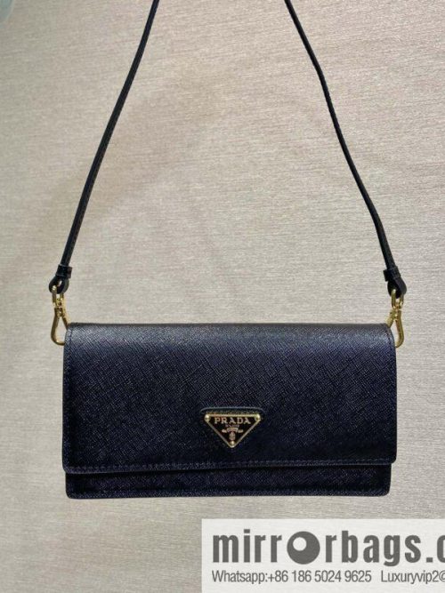 PRADA 🎉 new mini handbag 🎉 1NF059 mobile phone bag 🎉🎉 black