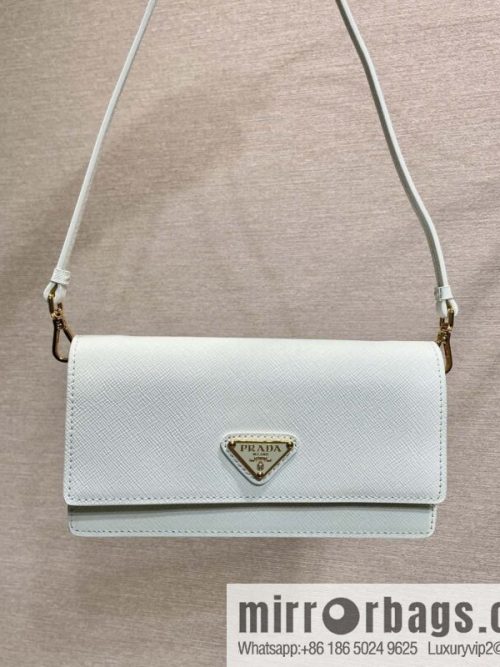 PRADA 🎉 new mini handbag 🎉 1NF059 mobile phone bag 🎉🎉 white