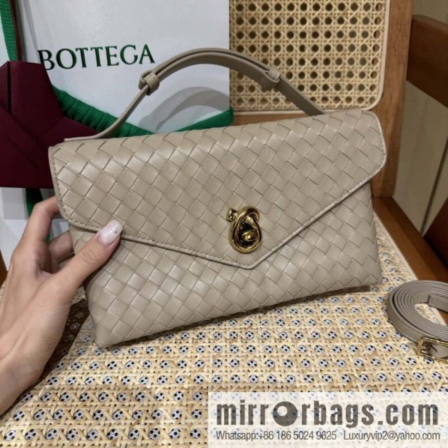 BV Knot Lock Messenger Bag 817191 Hazel