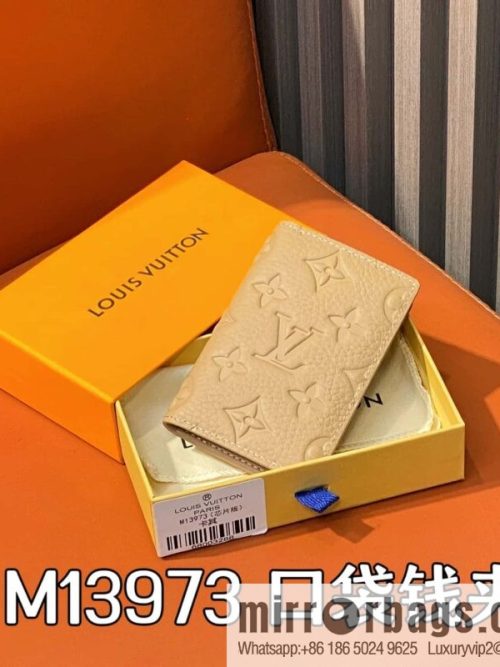 [Original order boutique] M13973 mint green, full leather card bag wallet, pocket wallet.