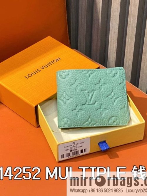[Original order boutique] M14252 mint green, full leather short suit clip MULTIPLE wallet