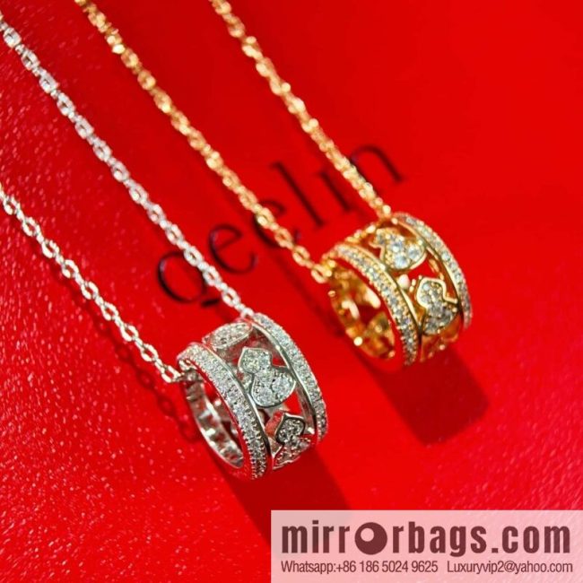 ❗️New ❗️ ☀️ Qeelin Petite Wulu Circle Full Diamond Gourd Necklace ☀️