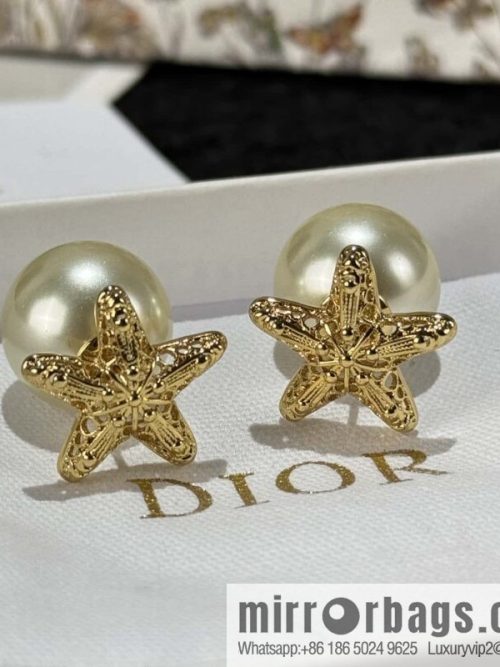 ❗️New ❗️☀️ New ☑️ Dior DIOR starfish pearl stud earrings ☀️