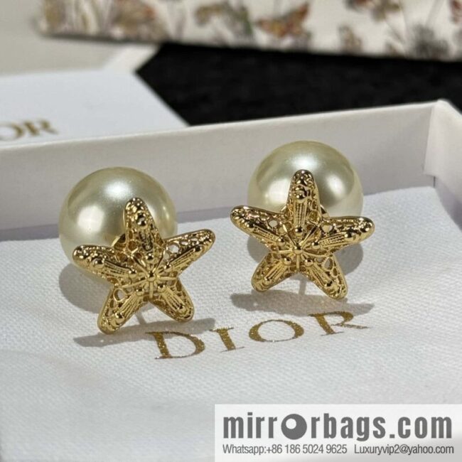 ❗️New ❗️☀️ New ☑️ Dior DIOR starfish pearl stud earrings ☀️