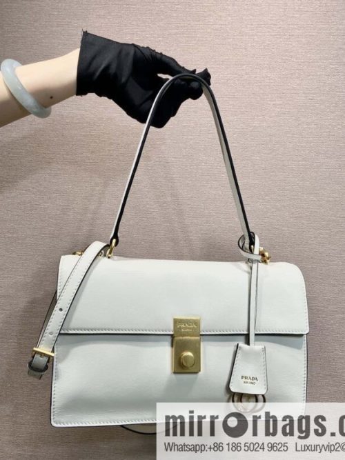 PRADA 🎉 new catwalk model 🎉 1BN023 calfskin 🎉🎉 white
