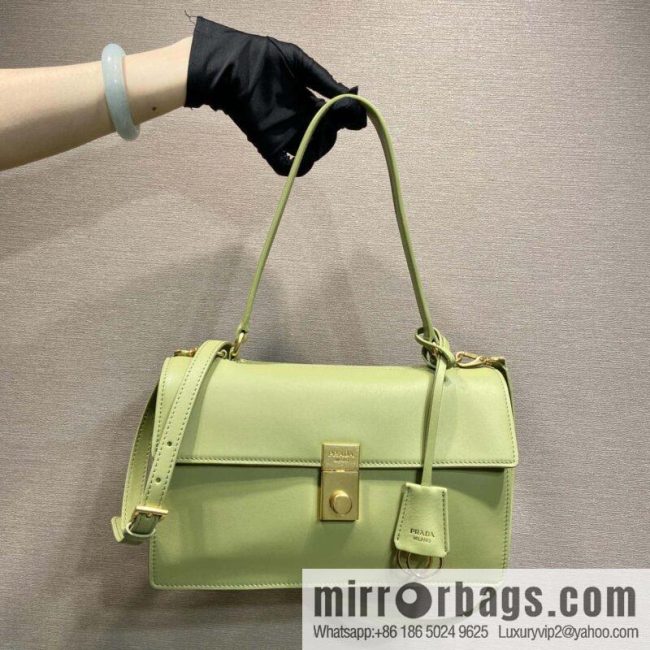 PRADA 🎉 new catwalk model 🎉 1BN023 calfskin 🎉🎉 avocado green