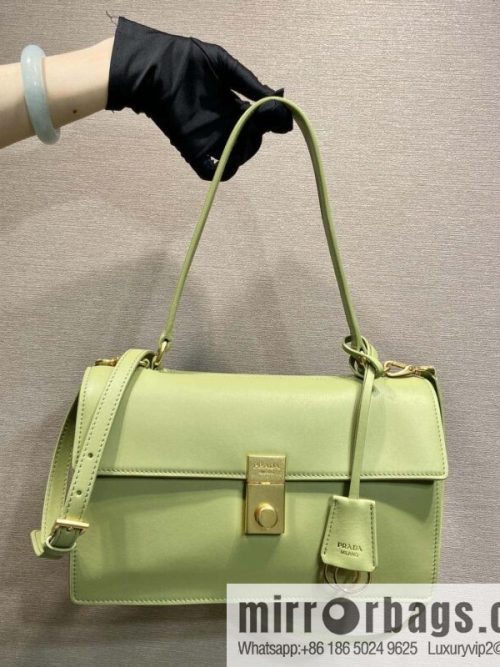 PRADA 🎉 new catwalk model 🎉 1BN023 calfskin 🎉🎉 avocado green