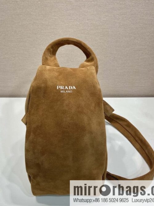 PRADA 🎉 new breast bag 🎉 2VZ114 suede🎉🎉