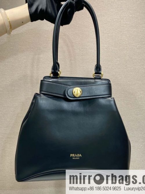 PRADA 🎉 new 🎉 1BG567 long arm 🎉🎉 black