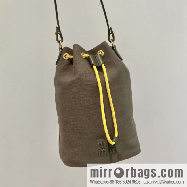 MIUMIU 🎉 new bucket bag 🎉 5NR038 🎉🎉 green