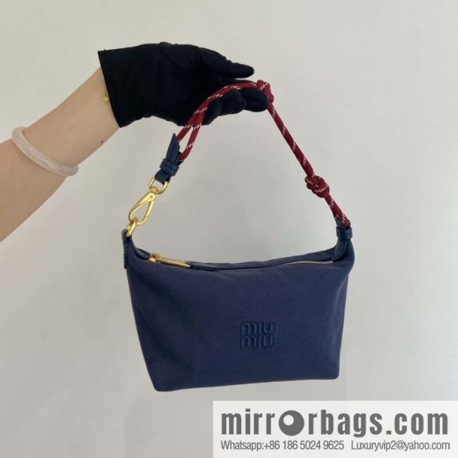 MIUMIU 🎉 new 🎉 5NE841 lunch bag 🎉🎉 blue