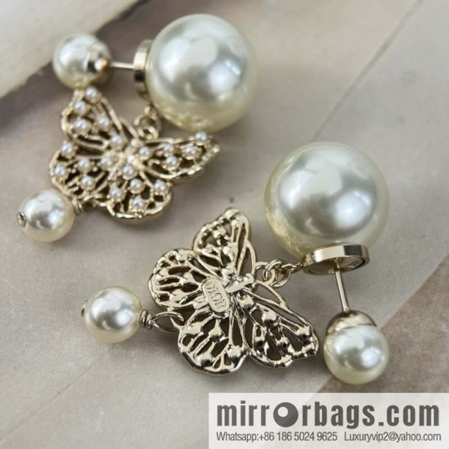 ❗️New ❗️☀️ New ☑️ Dior DIOR tassel size pearl butterfly stud earrings ☀️
