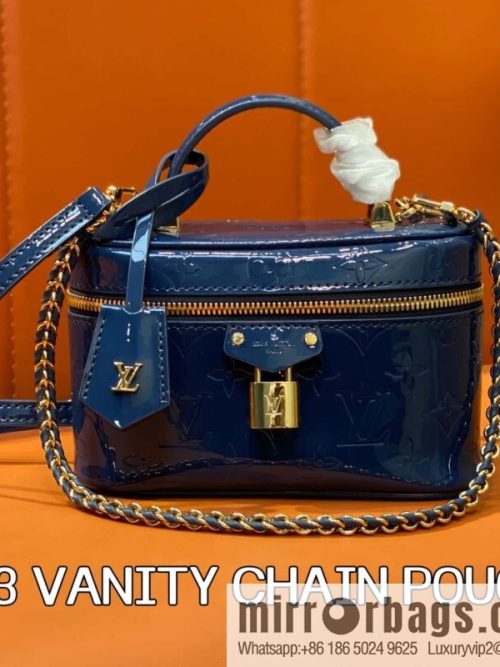 [Original order boutique] M13483 blue, patent leather embossed chain bag cosmetic bag VANITY CHAIN POUCH handbag