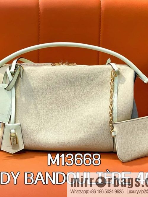 [Original order boutique] M13668 milkshake white, full leather speedy pillow bag SPEEDY BANDOULIZRE 40 handbag