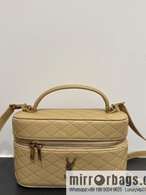 YSL 𝗚𝗔𝗕𝗬 𝗩𝗔𝗡𝗜𝗧𝗬 mini sheepskin clutch bag 766731 milk tea color