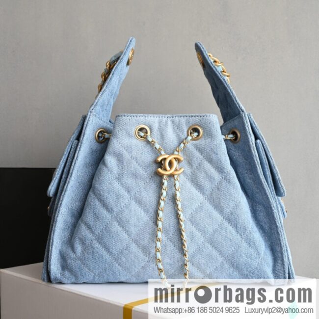 wsxc1745945508674_0_jpg-scaled-800x800bggn2pw0sz026406_20250626002417.jpg CHANEL Hippie Small, denim blue AS5293