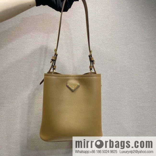 PRADA\'s new 1BE080 bucket bag, caramel color