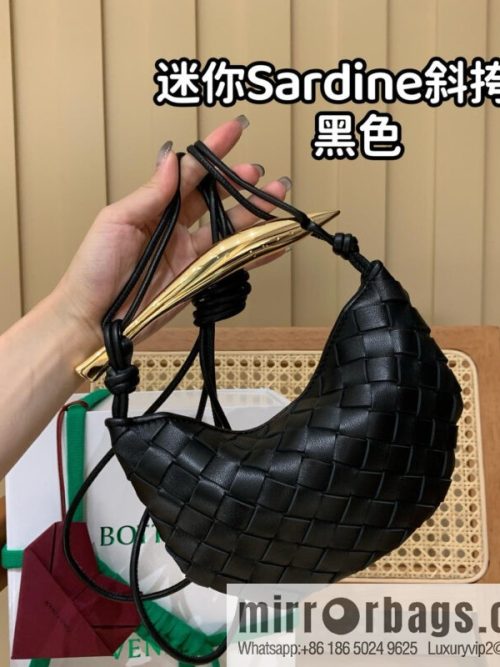 BV Mini Sardine Crossbody Bag 744267 Black