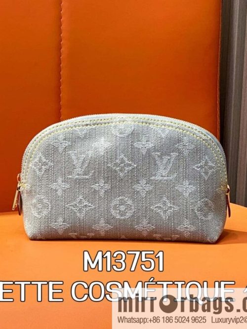[Original order boutique] M13751 gray denim denim, variable code chip version cosmetic bag POCHETTE COSMÉTIQUE cosmetic bag