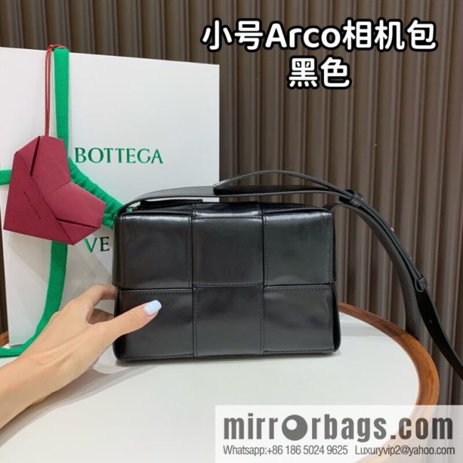 BV Small Arco Camera Bag 795177 Black