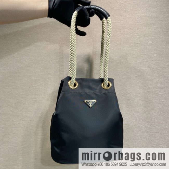 Prada new bucket bag 1BE082 catwalk model, black.