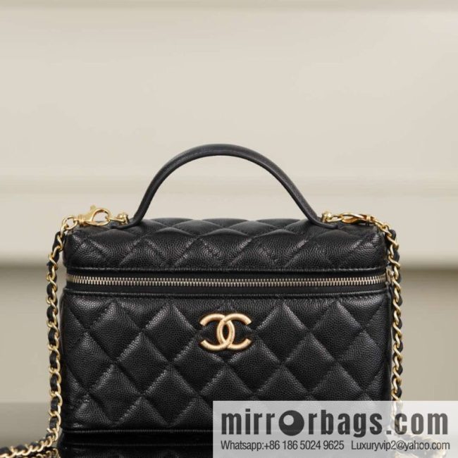𝐂𝐡𝐚𝐧𝐞𝐥 𝟐𝟓𝐏 new lunch box bag, black gold, lychee cow AP4385