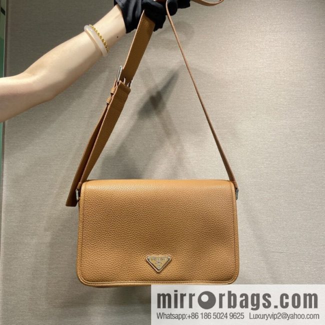 PRADA 🎉 new mailman bag 🎉 2VD075 🎉🎉 caramel color