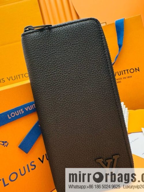 LV Zippy Wallet M81743 \"Special Free\"