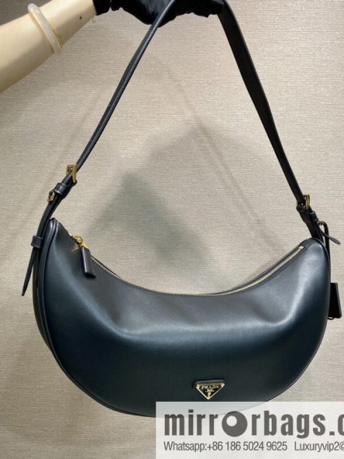 PRADA 🎉 New 🎉 1BC255 Underarm Bag 🎉🎉 Black