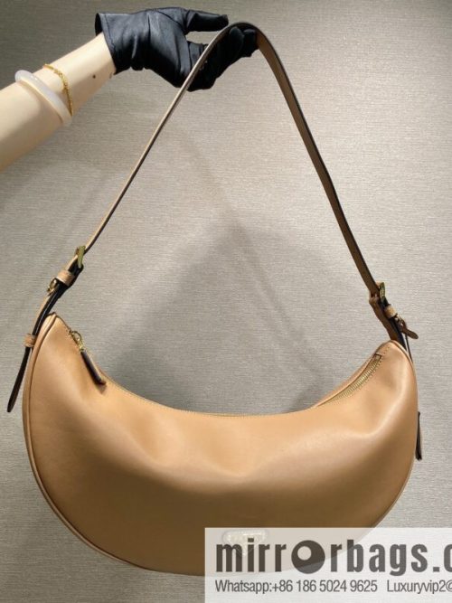 PRADA 🎉 New 🎉 1BC255 Underarm Bag 🎉🎉 Caramel