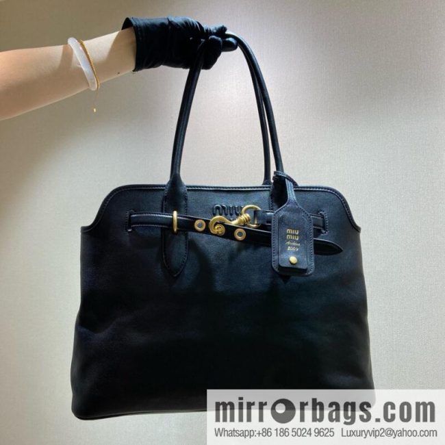 MIUMIU Aventure handbag 💕 new 💕 5BG291 💕💕 black