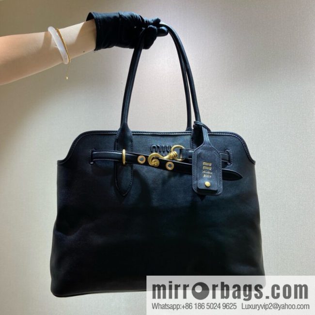 MIUMIU Aventure handbag 💕 new 💕 5BG291 💕💕 black